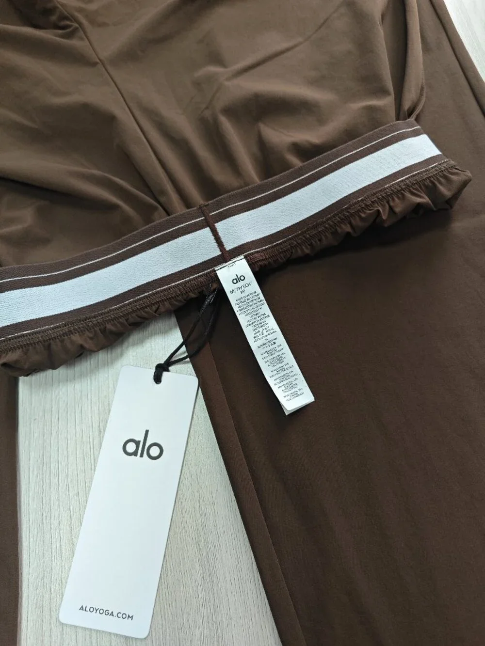 ⭐ALO Yoga Suit Up Trouser,Espresso coffee brown pants 🧸（Regular）NWT